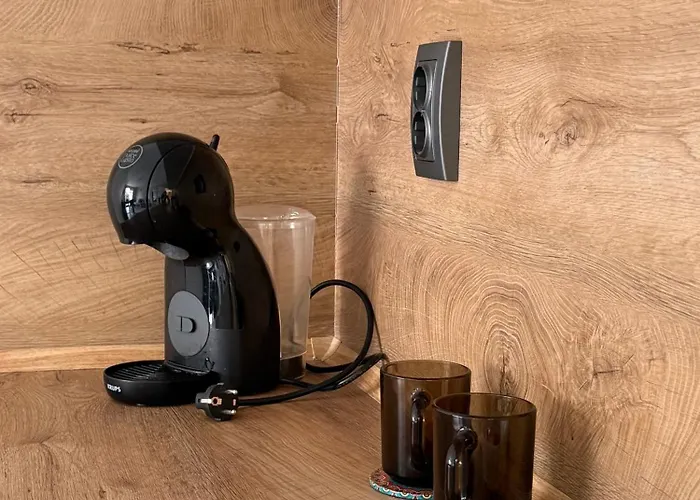 Cozy Near The Park With Huge Verandah Free Parking *