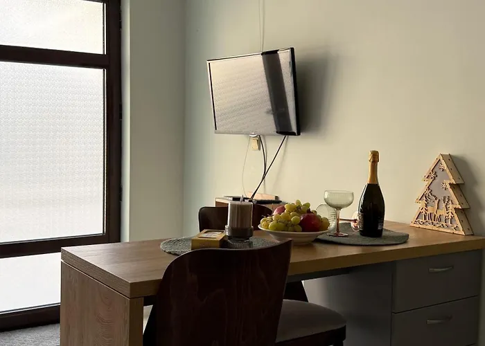 Appartement Cozy Near The Park With Huge Verandah Free Parking