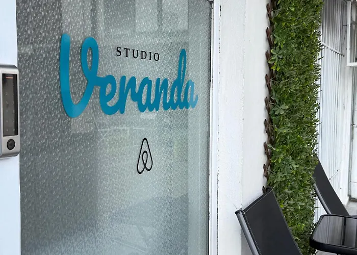 Cozy Near The Park With Huge Verandah Free Parking